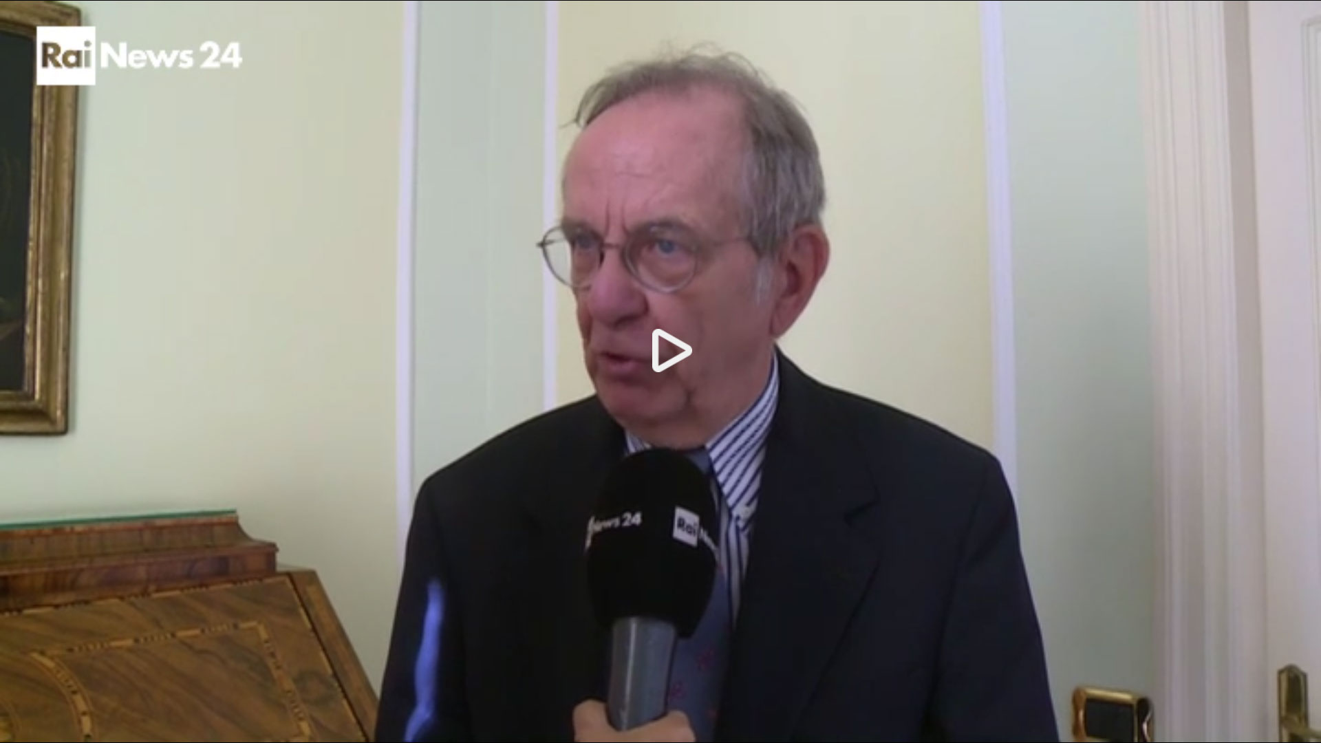 Video: intervista ministro Padoan a Cernobbio